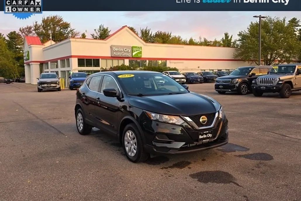 2020 Nissan Rogue Sport S photo 1