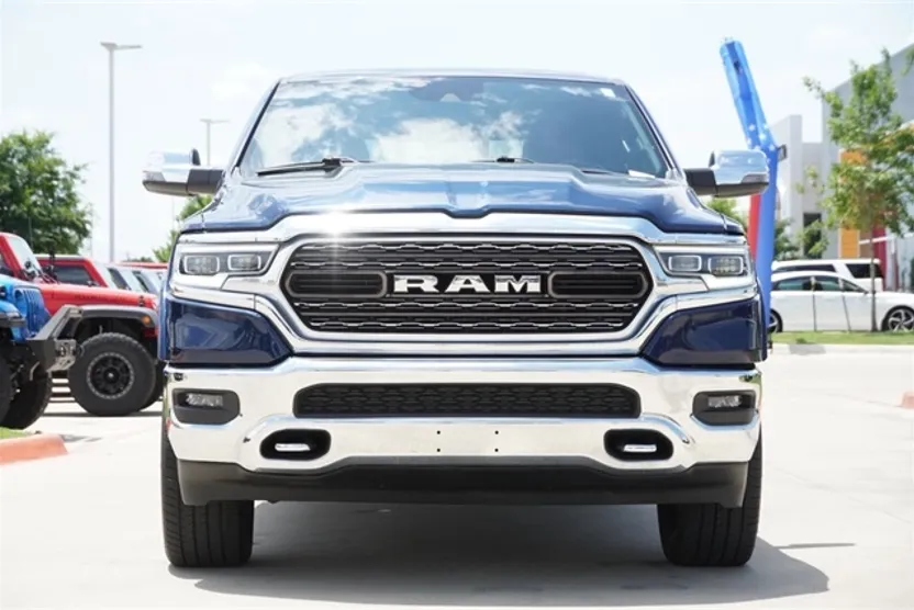 2023 Ram 1500 Limited photo 1