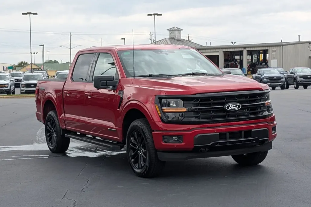 2025 Ford F-150 XLT photo 1