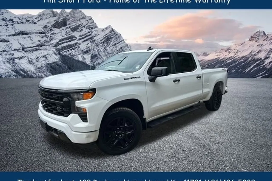 2022 Chevrolet Silverado 1500 Custom photo 1