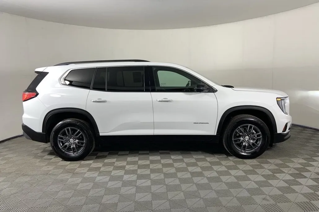 2025 Gmc Acadia Elevation photo 1