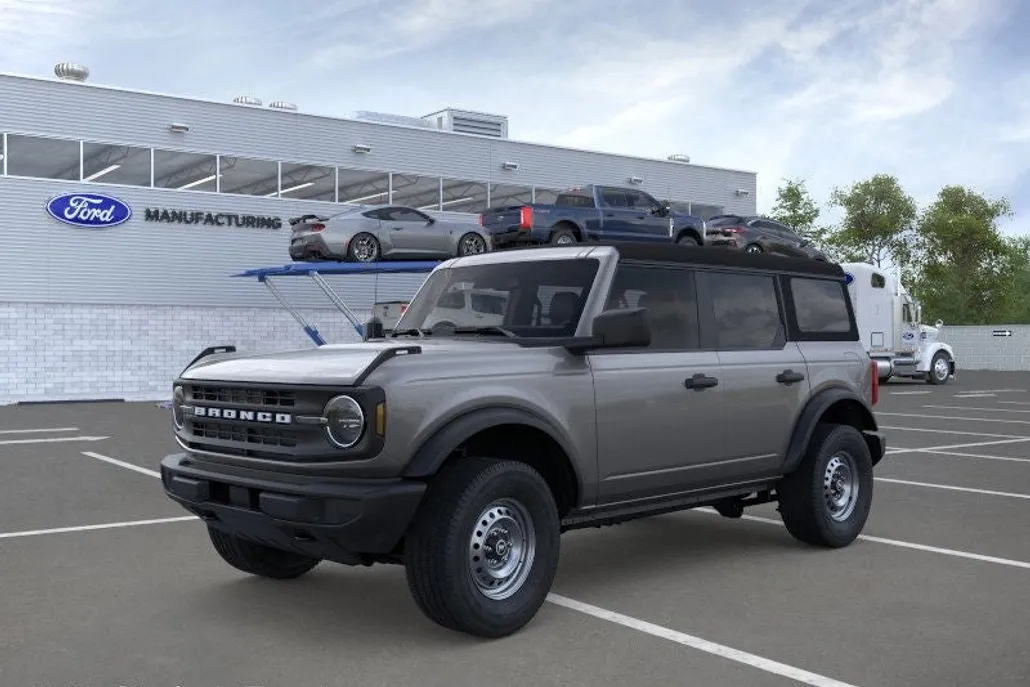 2025 Ford Bronco Base photo 1