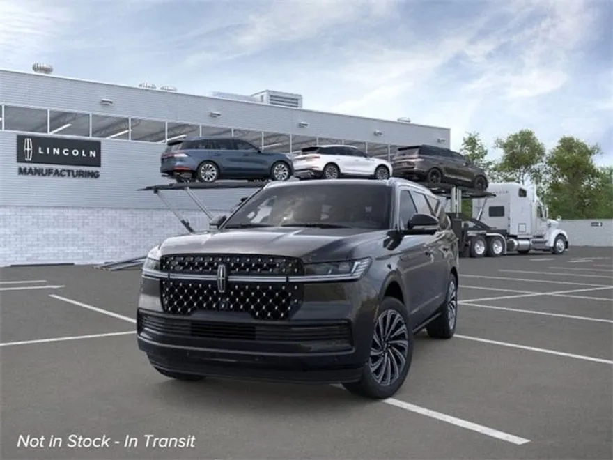 2025 Lincoln Navigator Black Label photo 1