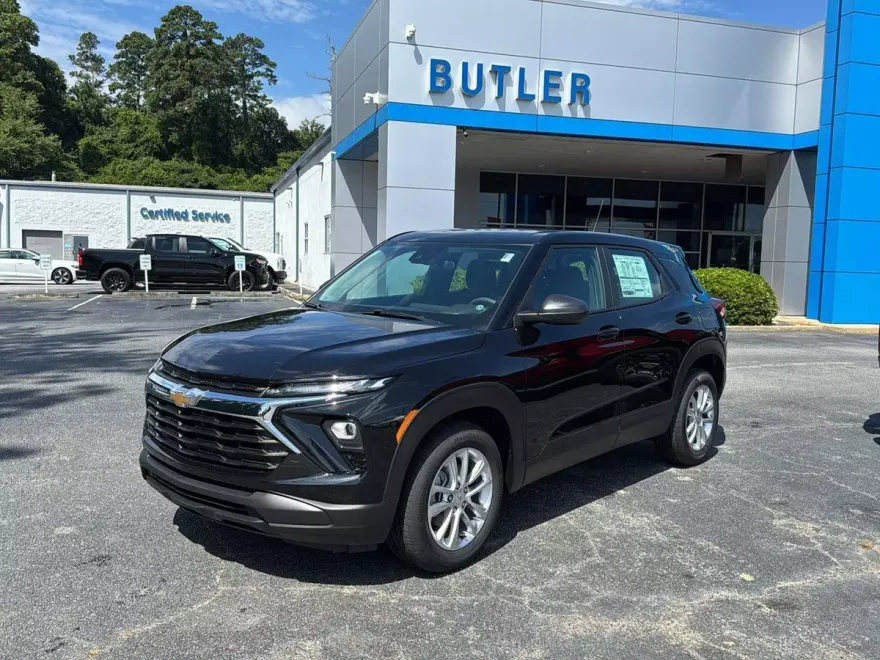 2026 Chevrolet Trailblazer LS photo 1