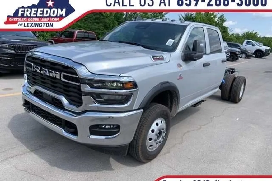 2025 Ram 3500 Tradesman photo 1