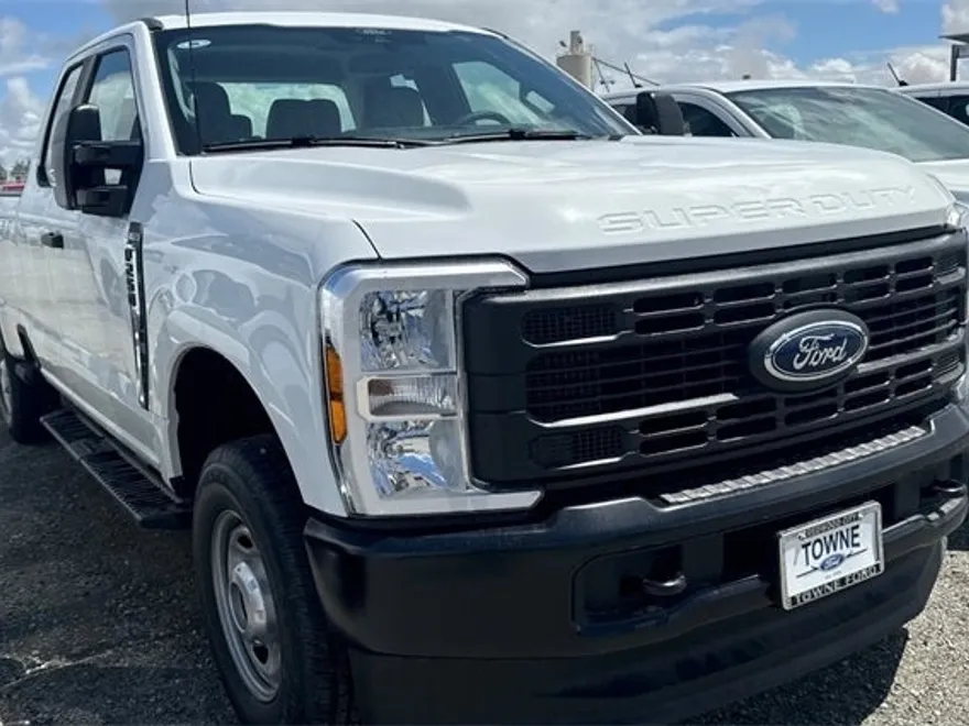 2025 Ford F-250 XL photo 1