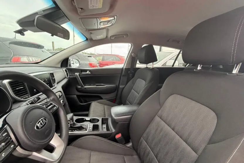 2021 Kia Sportage LX photo 1