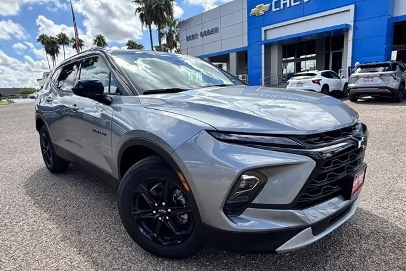 2025 Chevrolet Blazer 2LT photo 1