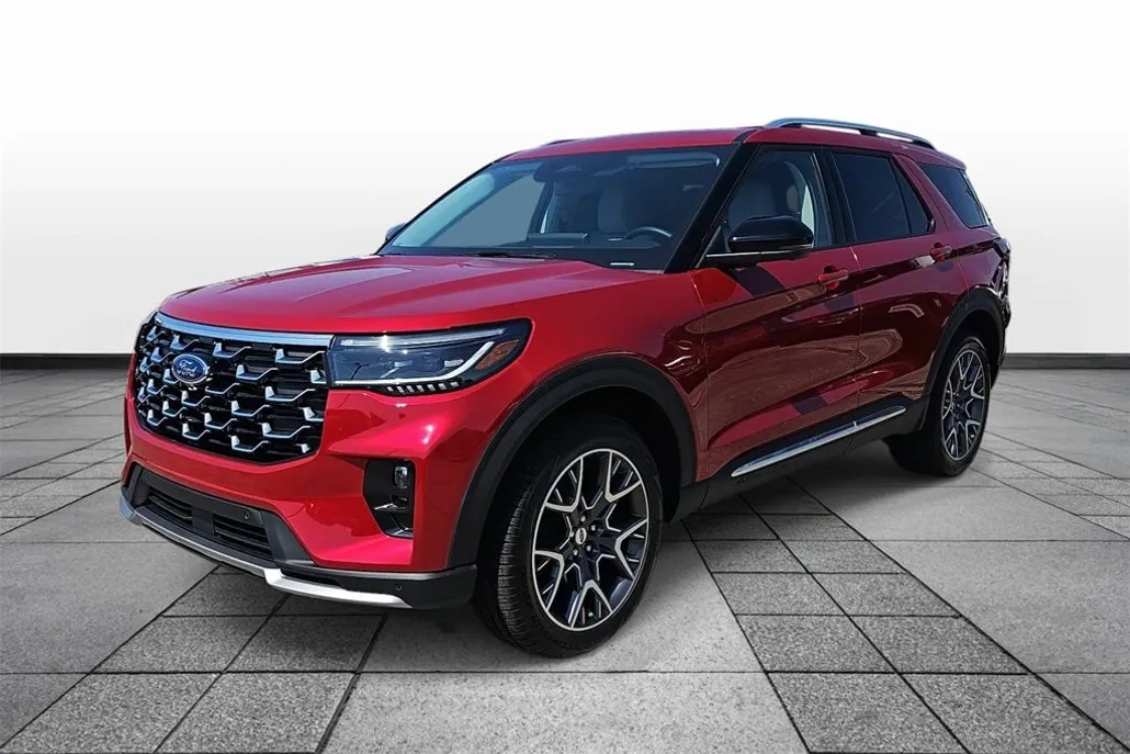 2025 Ford Explorer Platinum photo 1
