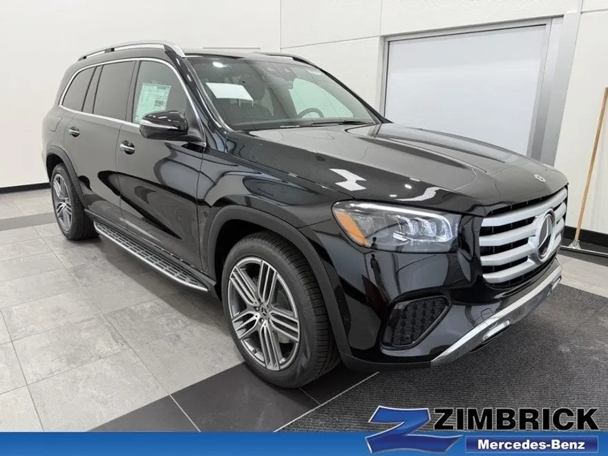 2025 Mercedes Benz GLS 450 4MATIC photo 1