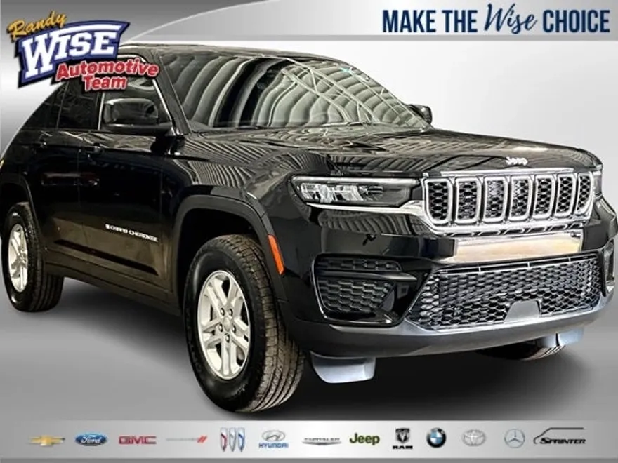 2025 Jeep Grand Cherokee Laredo photo 1
