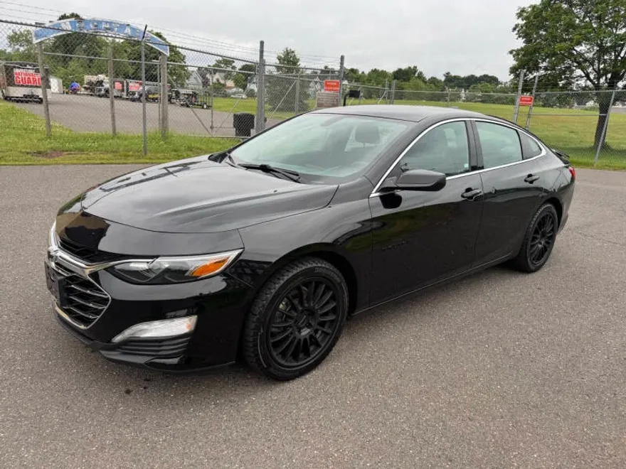 2022 Chevrolet Malibu RS photo 1