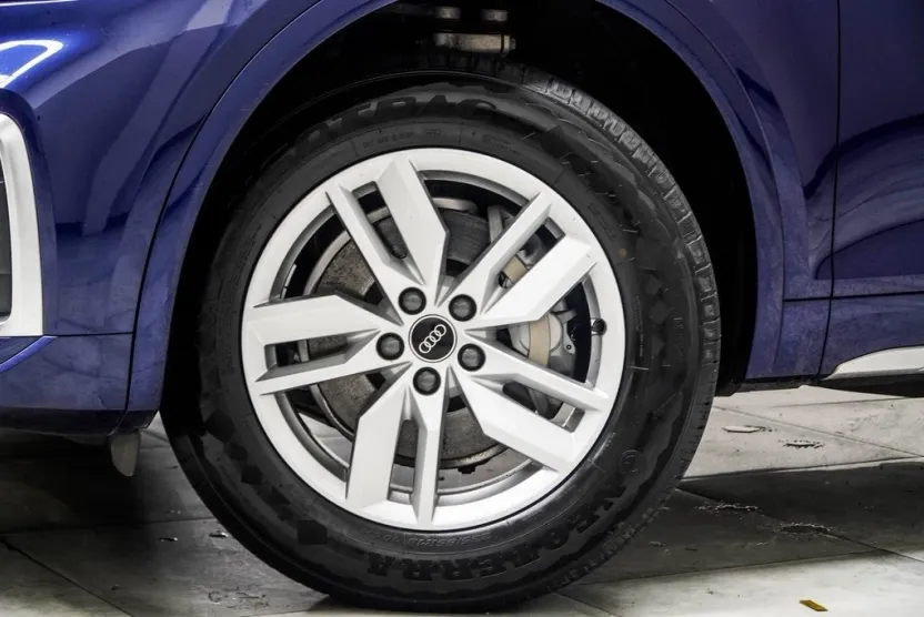 2022 Audi Q5 S line Premium 45 TFSI photo 1