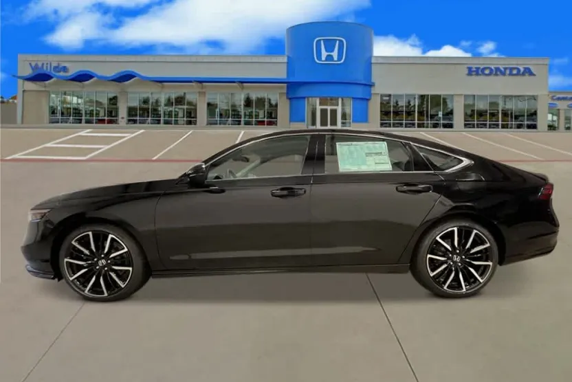 2025 Honda Accord Hybrid Touring photo 1