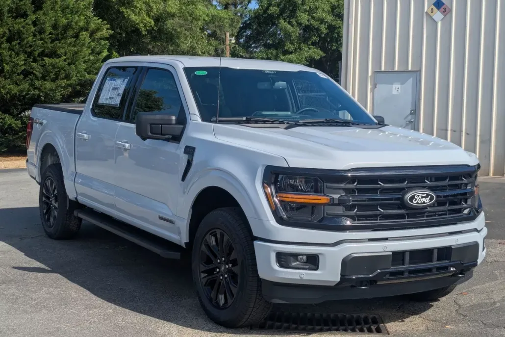 2025 Ford F-150 XLT photo 1