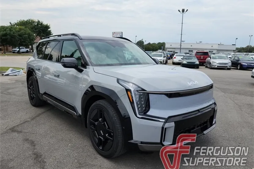 2026 Kia EV9 GT-Line photo 1