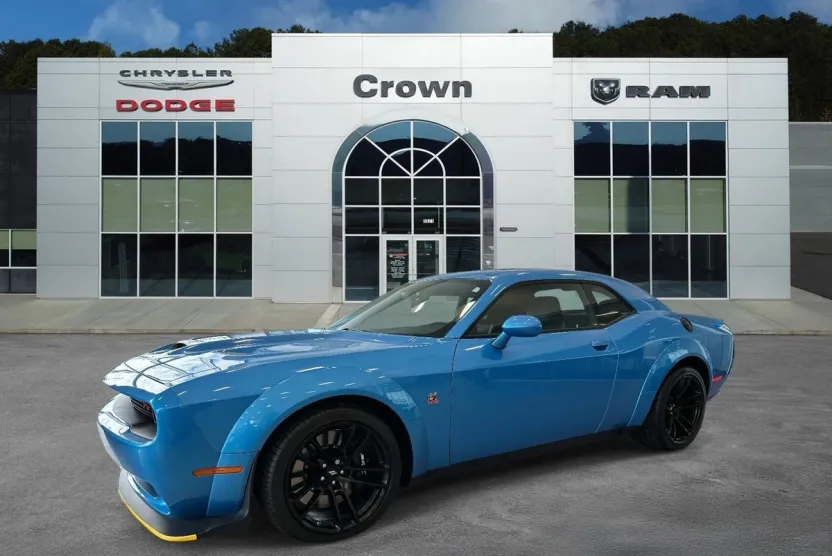 2023 Dodge Challenger R/T Scat Pack Widebody photo 1