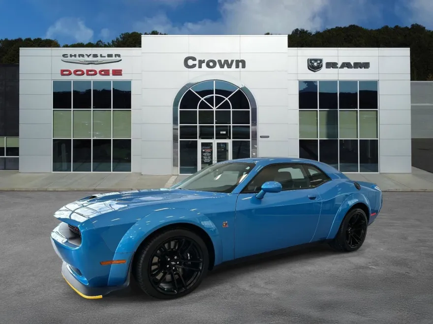 2023 Dodge Challenger R/T Scat Pack Widebody photo 1