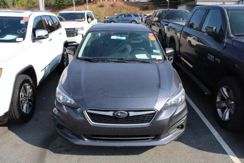 2017 Subaru Impreza 2.0i photo 1