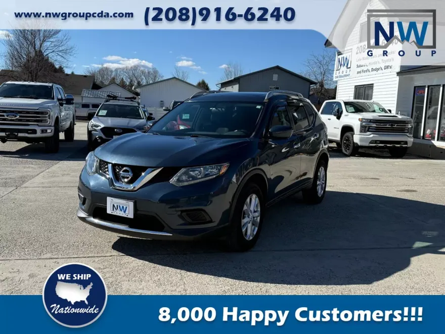 2016 Nissan Rogue SV photo 1