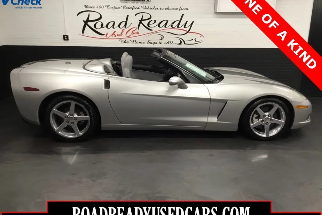 2005 Chevrolet Corvette Base photo 1