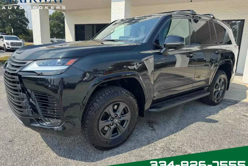 2025 Lexus LX photo 1