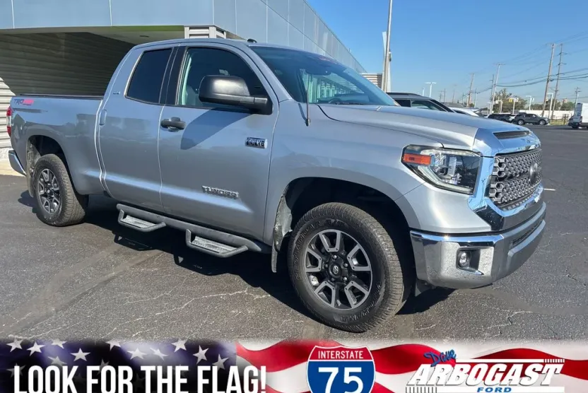 2018 Toyota Tundra SR5 photo 1