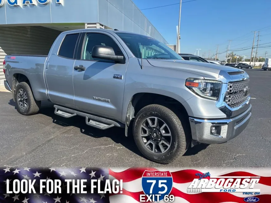 2018 Toyota Tundra SR5 photo 1