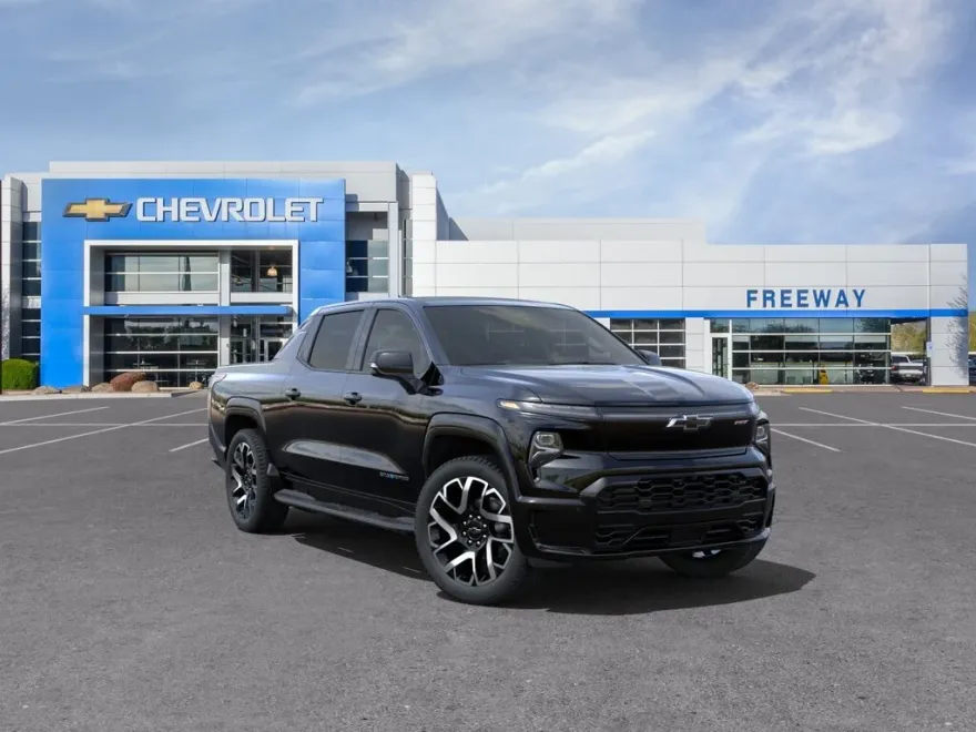 2024 Chevrolet Silverado EV RST photo 1