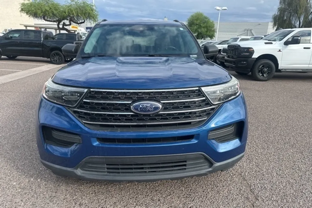 2021 Ford Explorer XLT photo 1