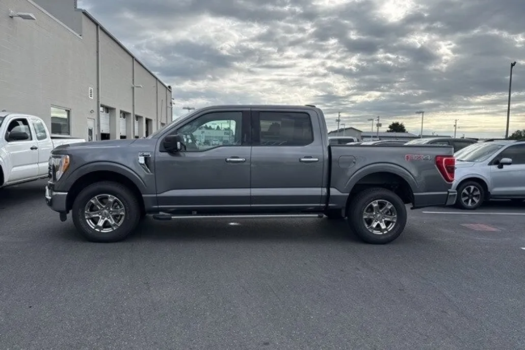2021 Ford F-150 XLT photo 1