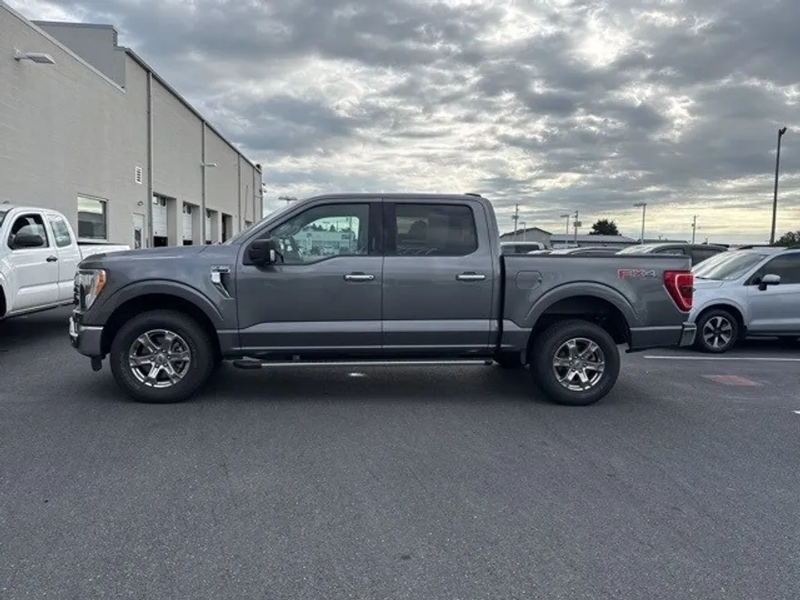 2021 Ford F-150 XLT photo 1
