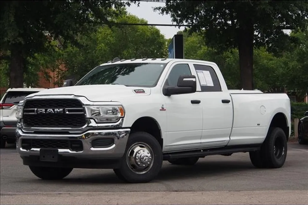 2024 Ram 3500 Tradesman photo 1