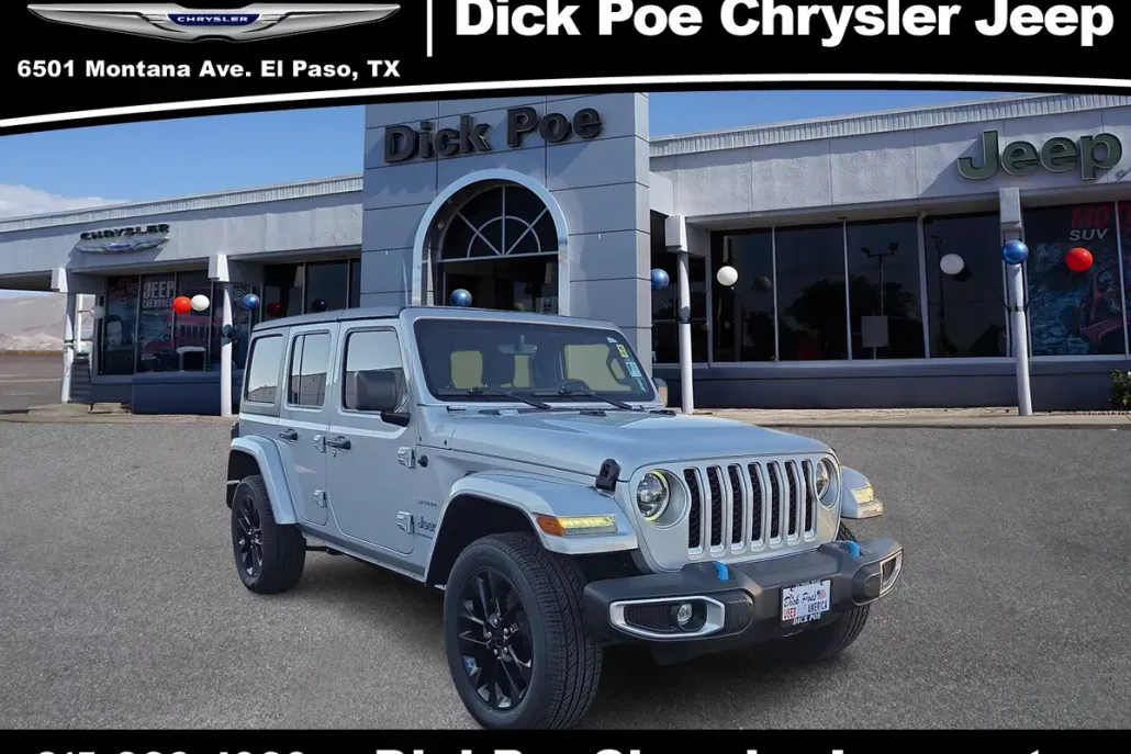 2023 Jeep Wrangler 4xe Sahara photo 1