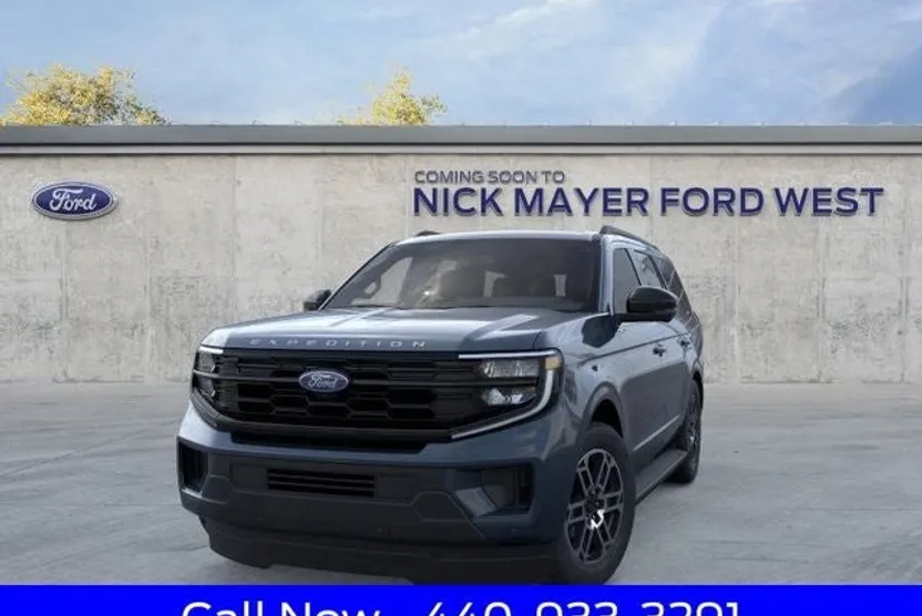 2025 Ford Expedition photo 1