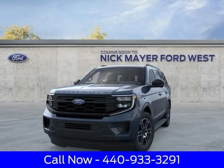 2025 Ford Expedition photo 1