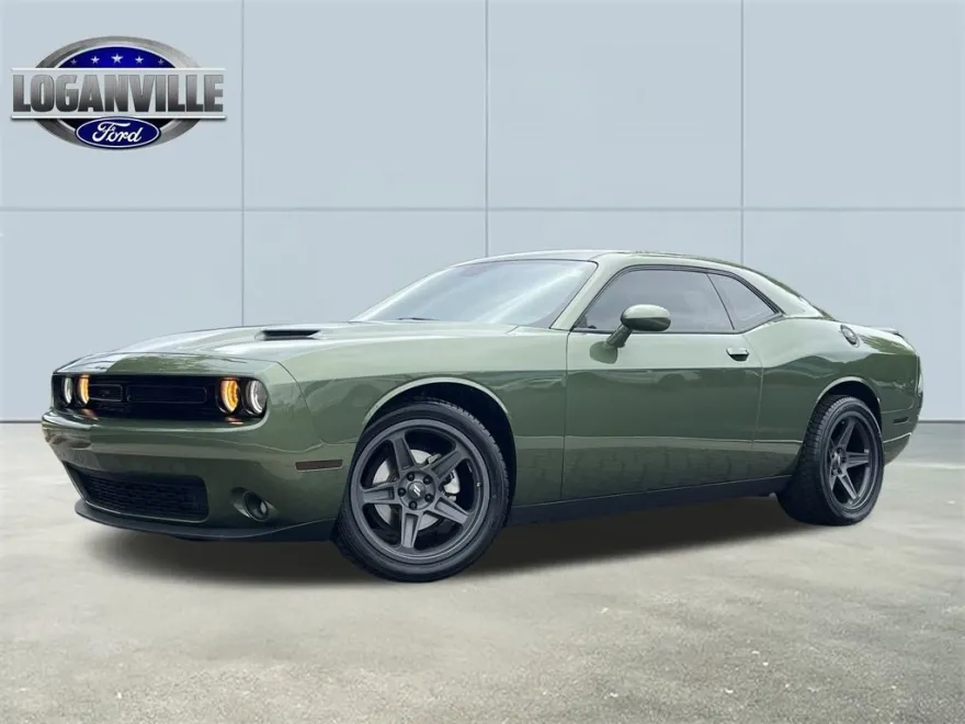 2021 Dodge Challenger SXT photo 1