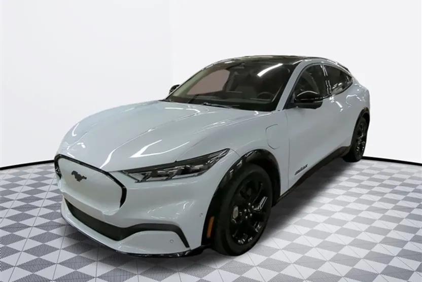 2023 Ford Mustang Mach-E Premium photo 1