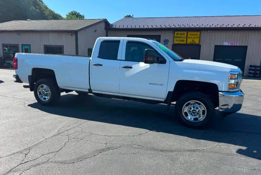 2019 Chevrolet Silverado 2500HD Work Truck photo 1