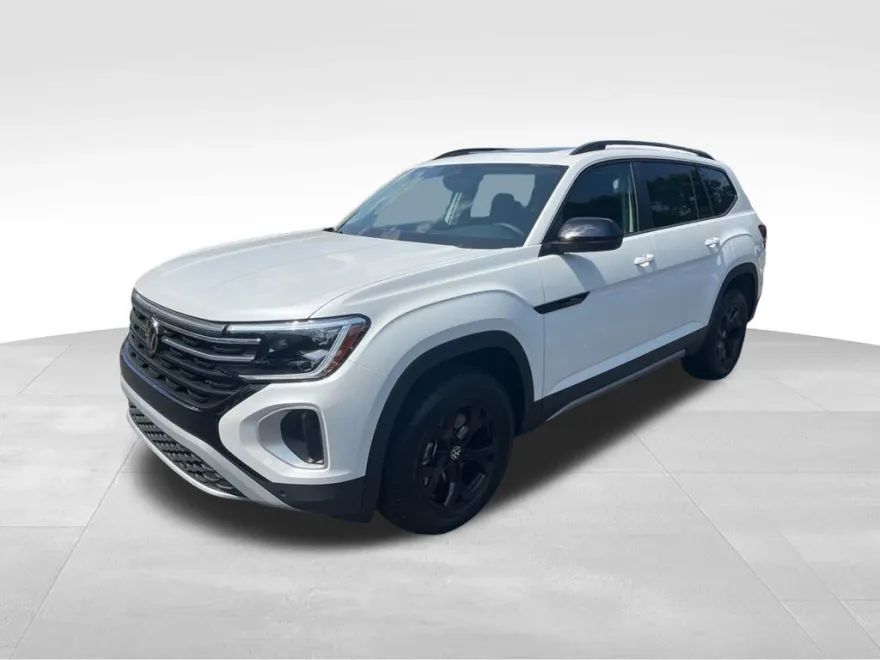 2026 Volkswagen Atlas Peak Edition SE photo 1