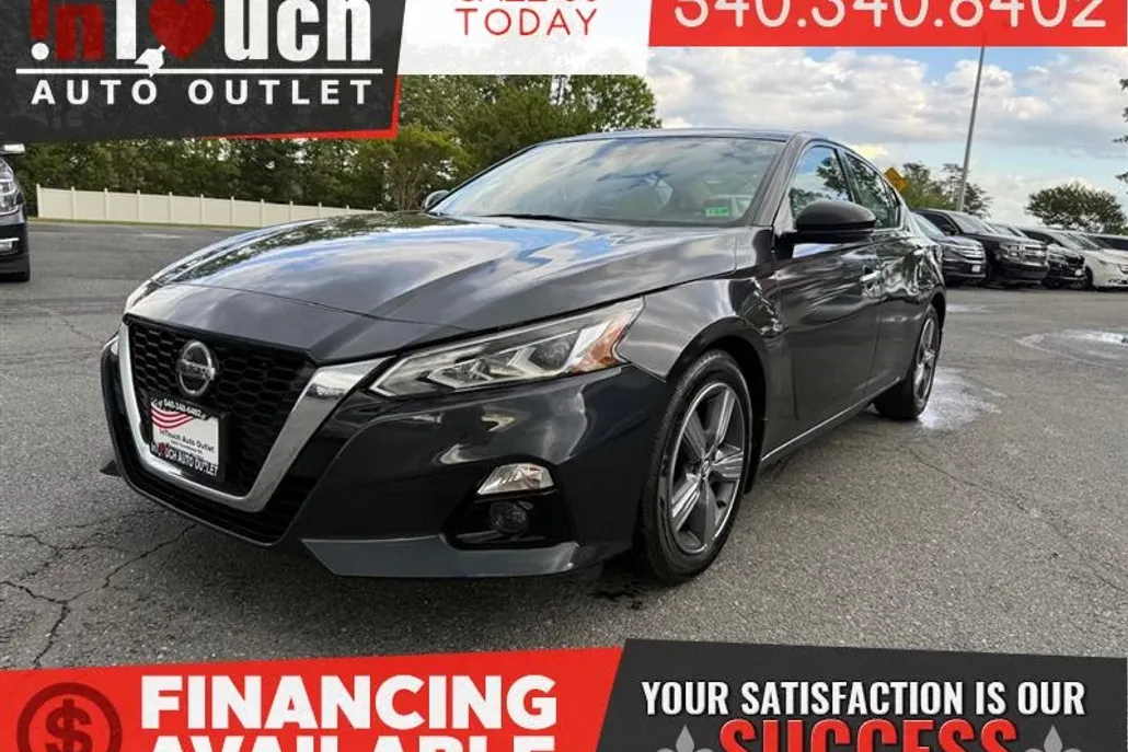 2019 Nissan Altima SL photo 1