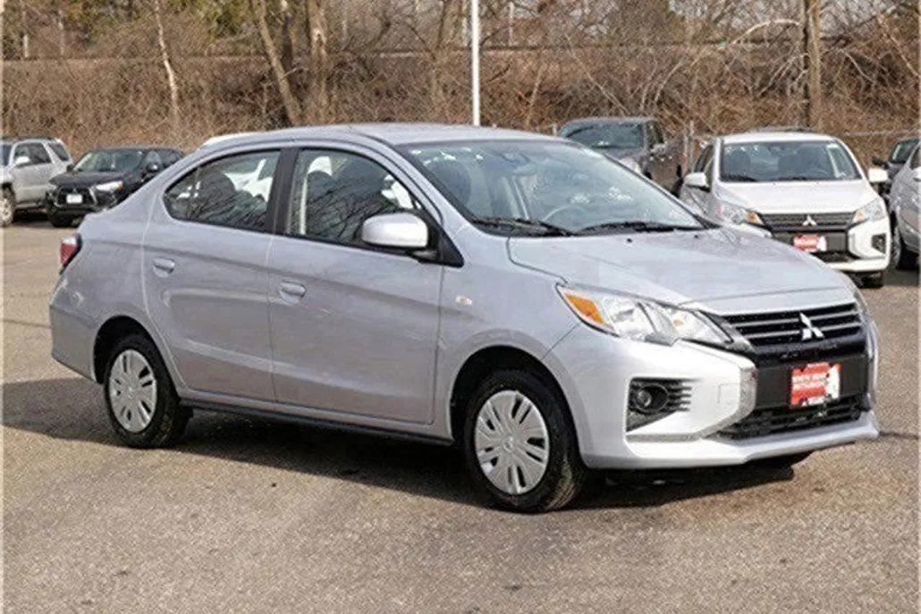 2024 Mitsubishi Mirage G4 ES photo 1