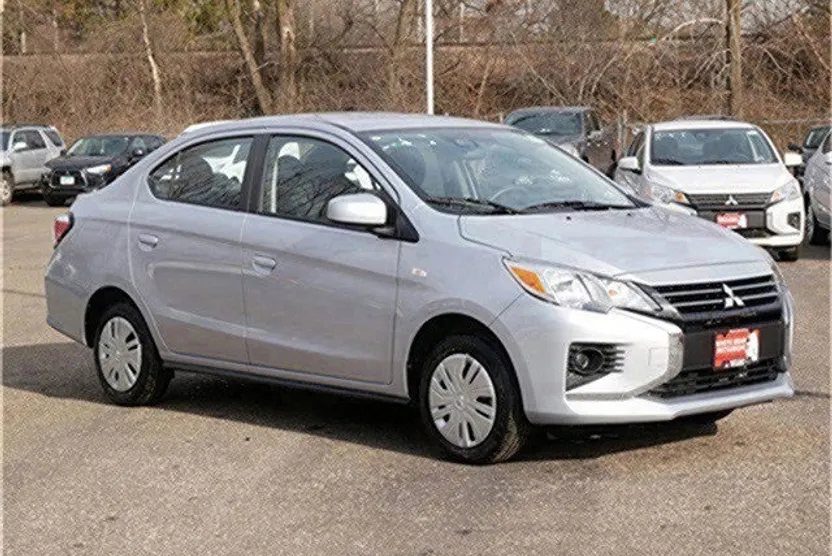 2024 Mitsubishi Mirage G4 ES photo 1
