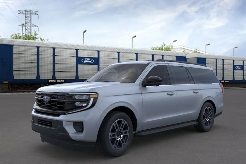 2025 Ford Expedition MAX photo 1