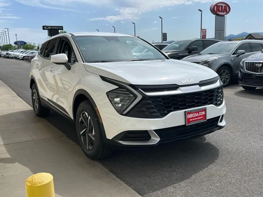 2025 Kia Sportage Hybrid LX photo 1