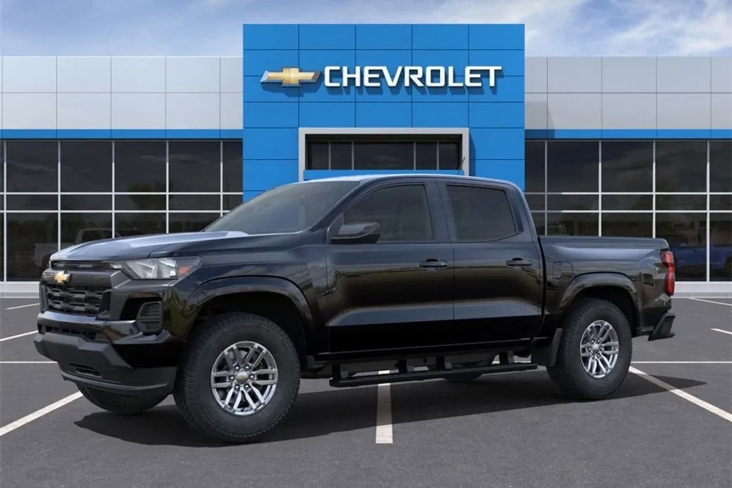 2025 Chevrolet Colorado Work Truck LT photo 1