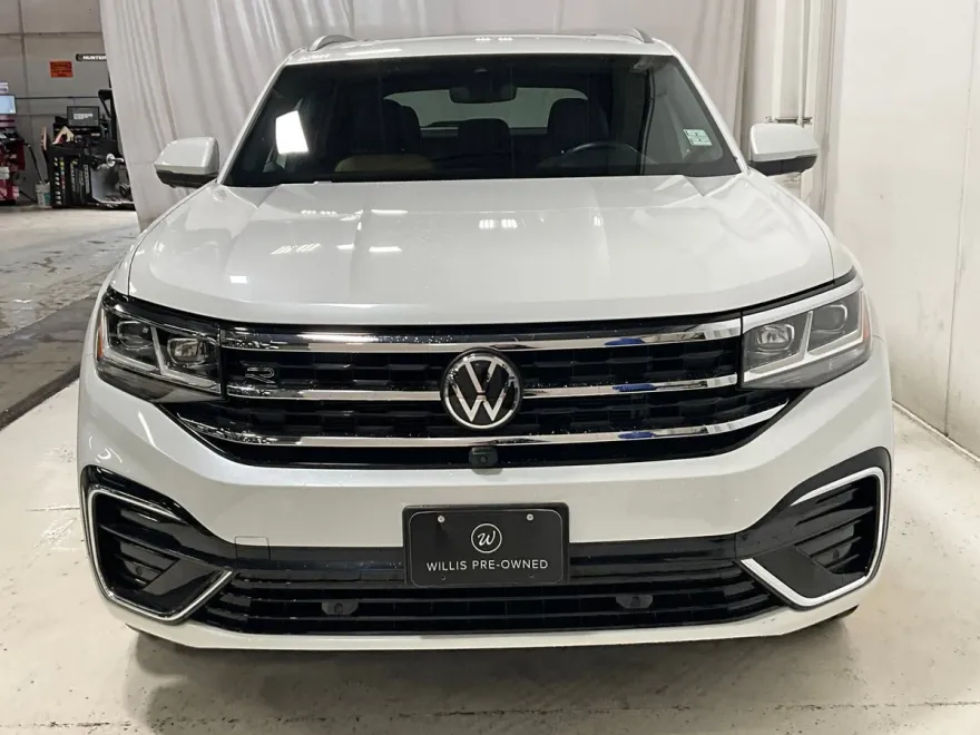 2022 Volkswagen Atlas Cross Sport V6 SEL Premium R-Line photo 1