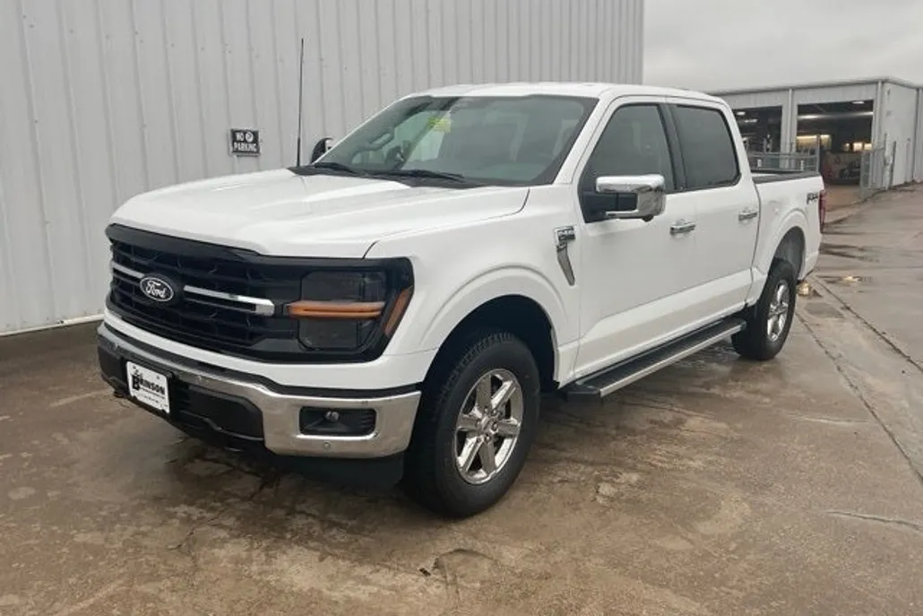 2025 Ford F-150 XLT photo 1