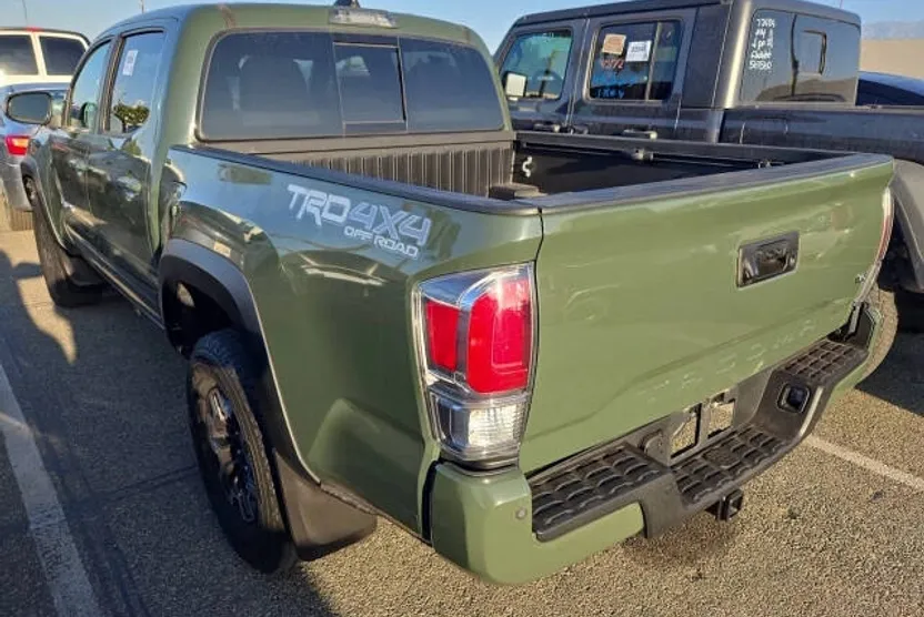 2021 Toyota Tacoma TRD Off-Road photo 1