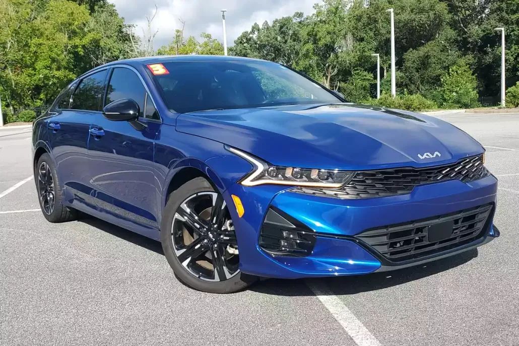 2023 Kia K5 GT-Line photo 1